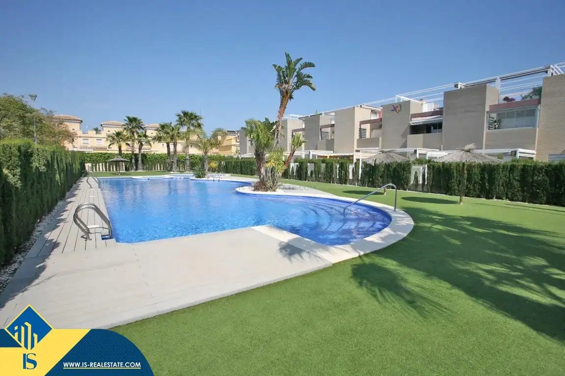 Bungalow amb piscina en venda a Nueva Torrevieja - Aguas Nuevas, imagen 48