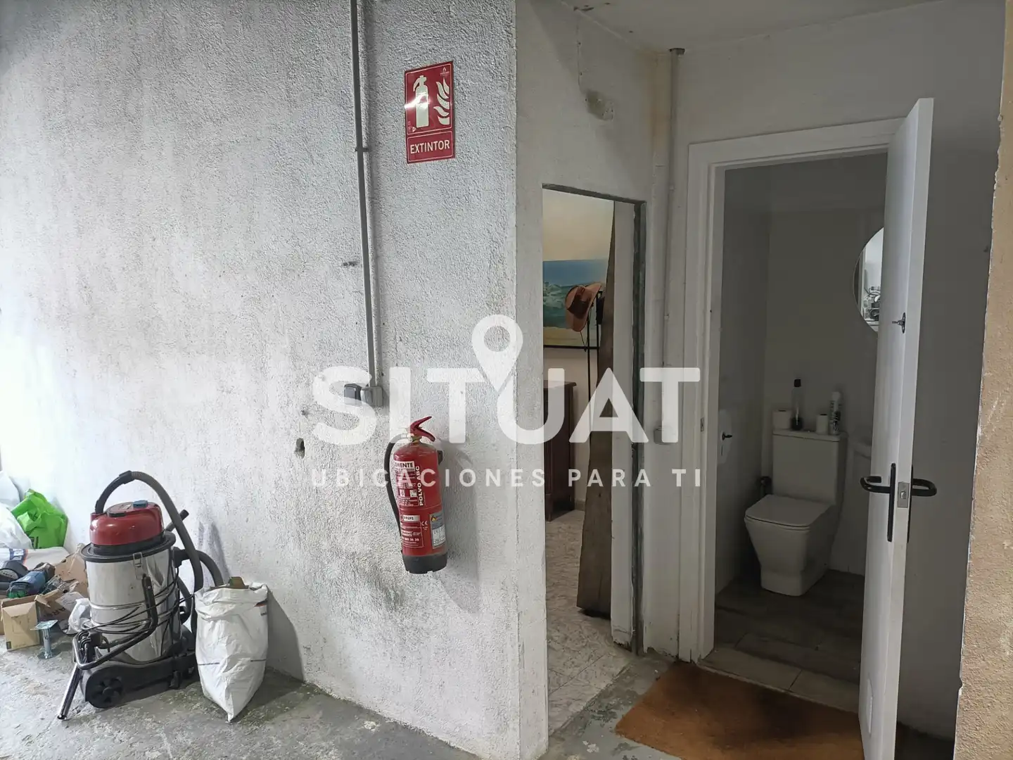 Nave industrial en venta en Sant Andreu de la Barca con Calefacción y Alarma