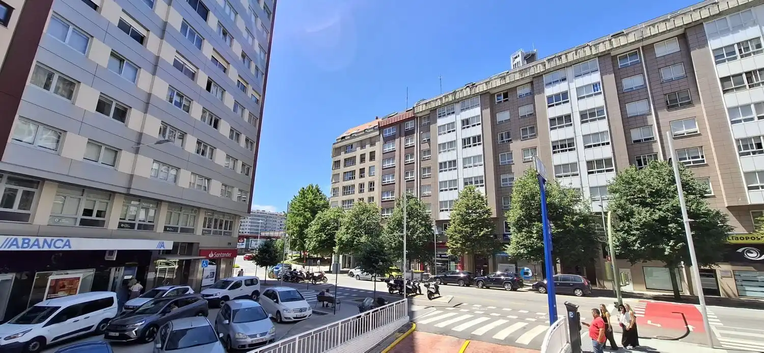 Vista exterior de Pis en venda en A Coruña Capital  amb Calefacció