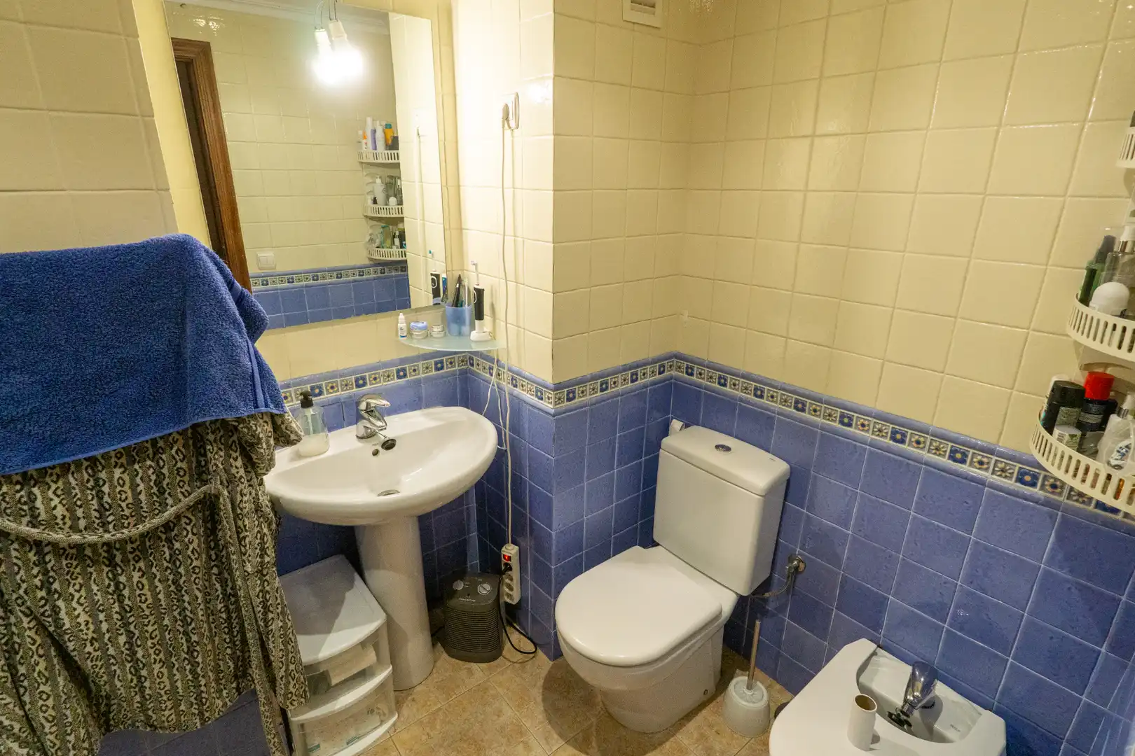 Baño de Piso en venta en Ibi con Calefacción, Amueblado y Balcón
