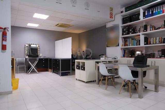 Local comercial en Venta en La Buhaira