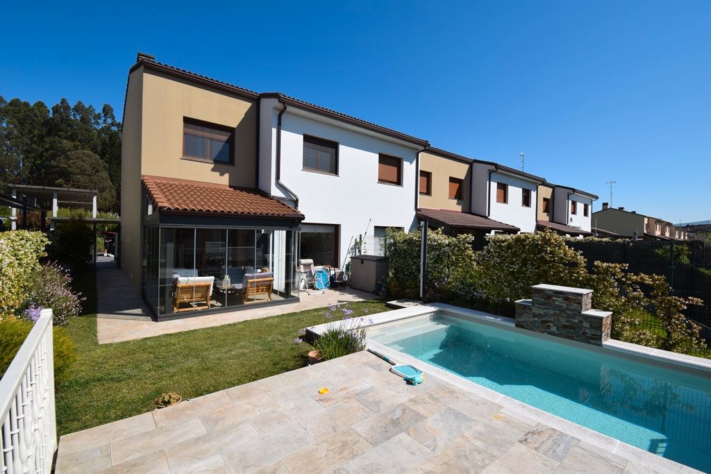 Swimming pool of House or chalet for sale in Miño  with Heating, Private garden and Terrace