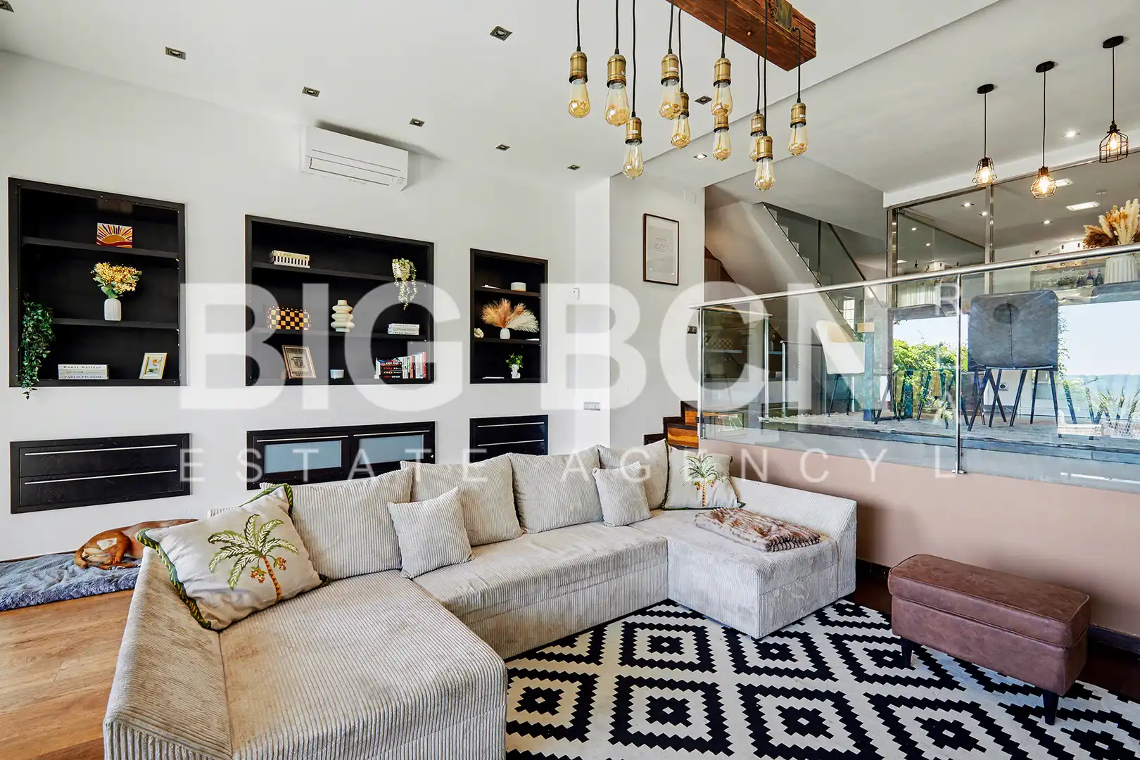 Chalet con terraza en venta en Carrer Pere Berruguete