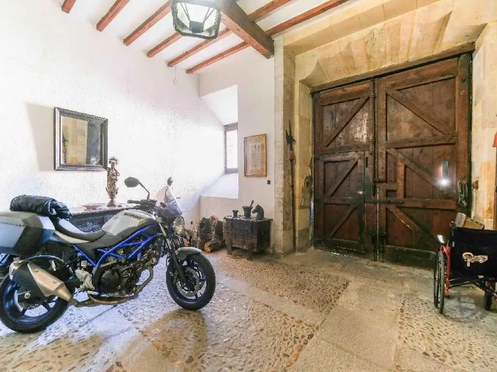 Buildings for sale in Salamanca