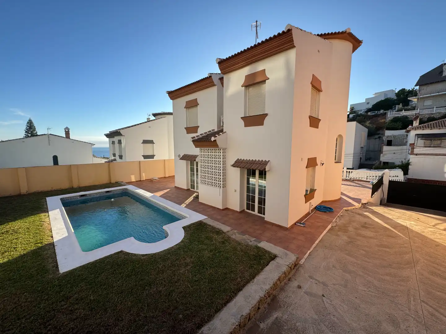 Piscina de Casa o chalet en venta en Rincón de la Victoria con Aire acondicionado, Jardín privado y Terraza