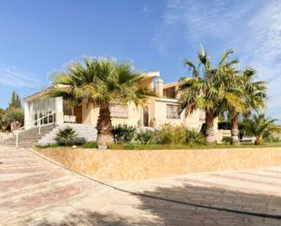 Vista exterior de Casa o xalet en venda en Elche / Elx amb Terrassa, Piscina i Balcó