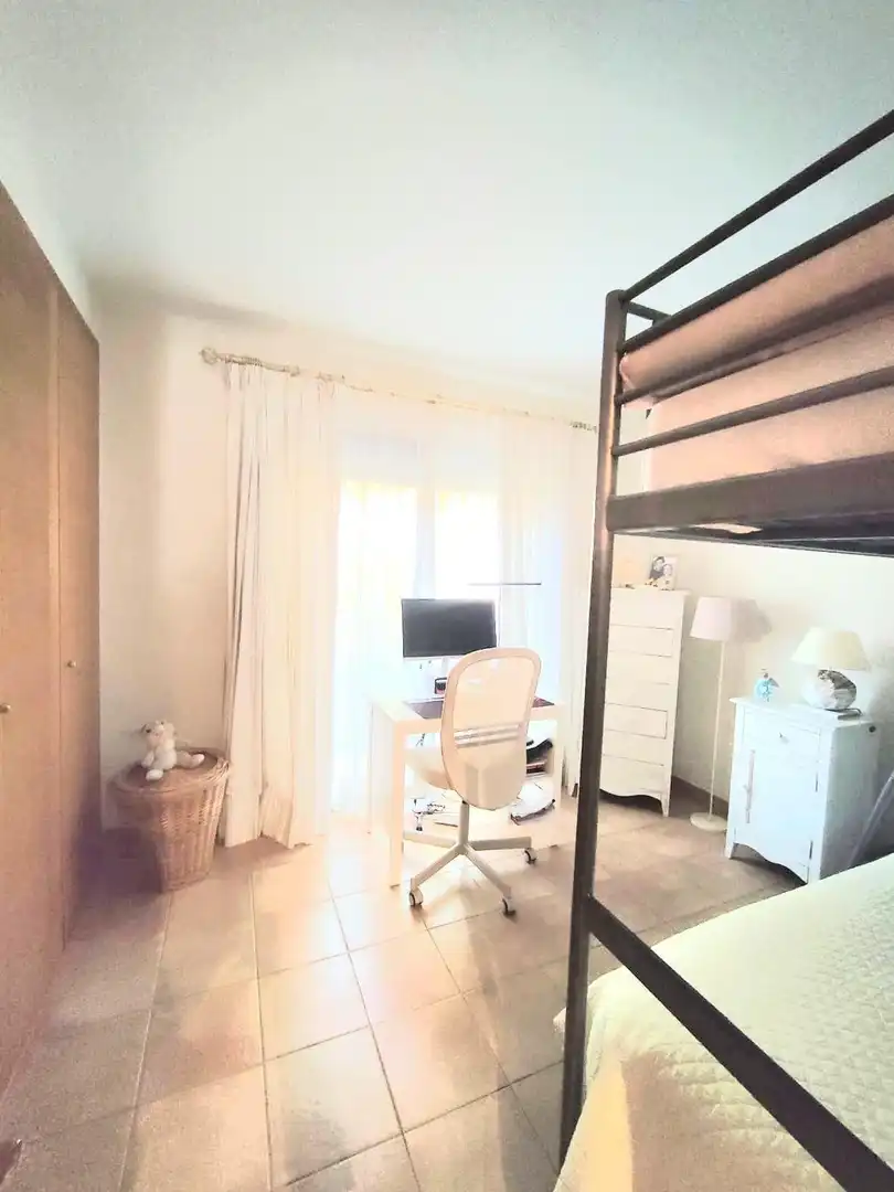 Habitación de Apartamento en venta en Marbella con Calefacción, Jardín privado y Terraza