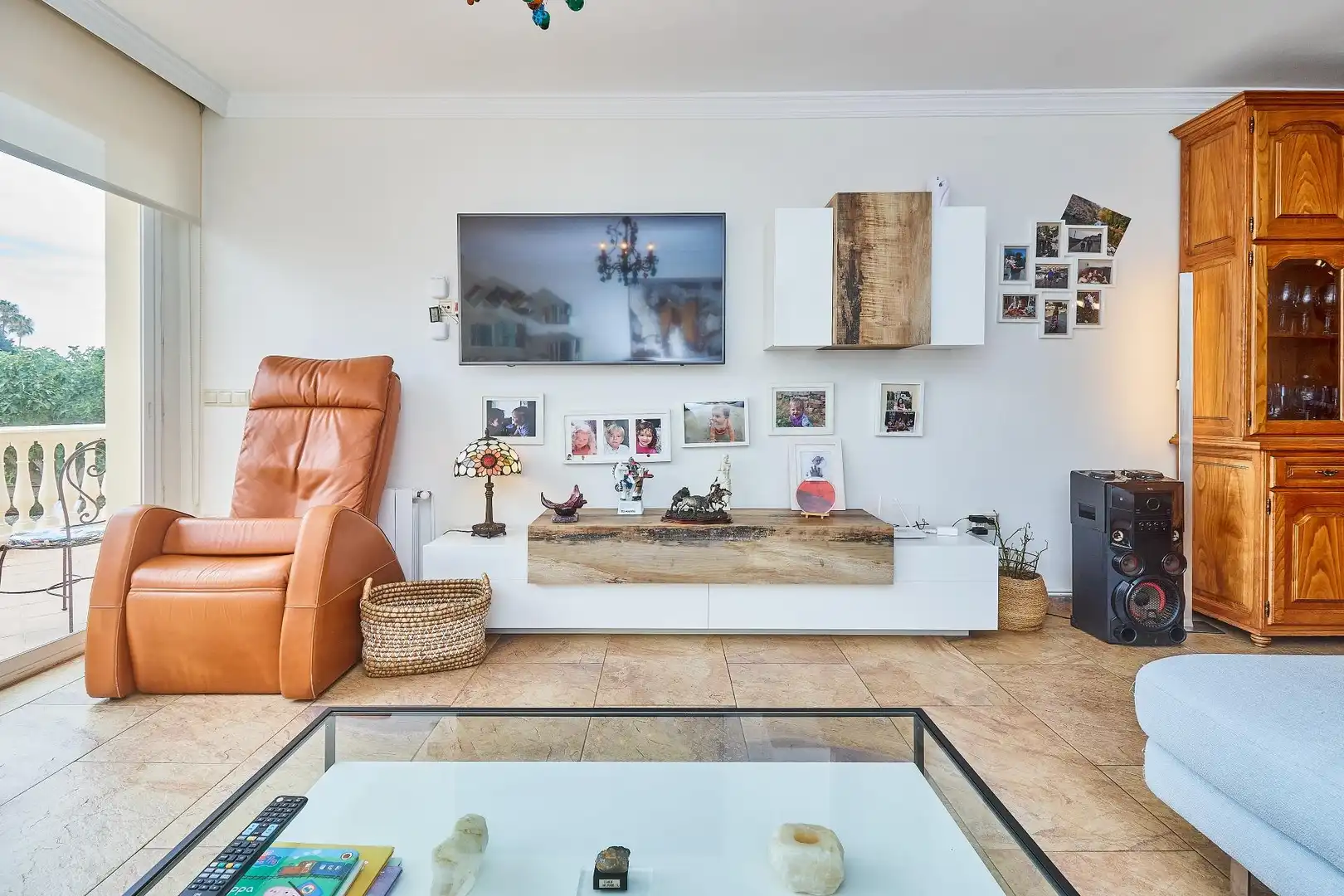 Chalet con piscina en venta en El Faro de Calaburra - Chaparral, imagen 9