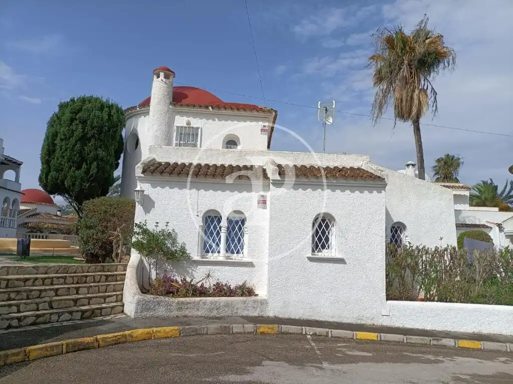 House with pool to rent in Carrer Ulisses, imagen 22