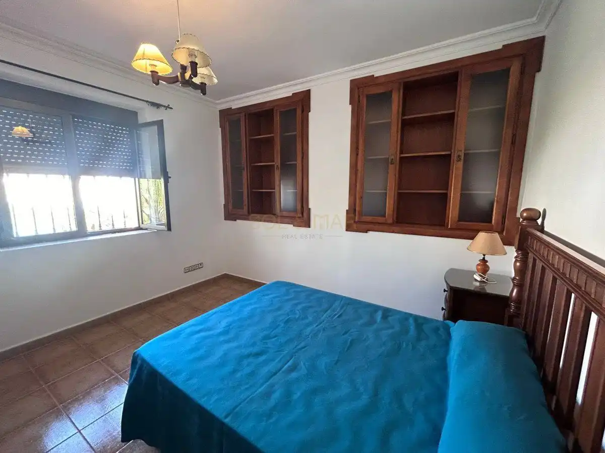 Dormitori de Casa o xalet en venda en Álora amb Calefacció, Terrassa i Traster