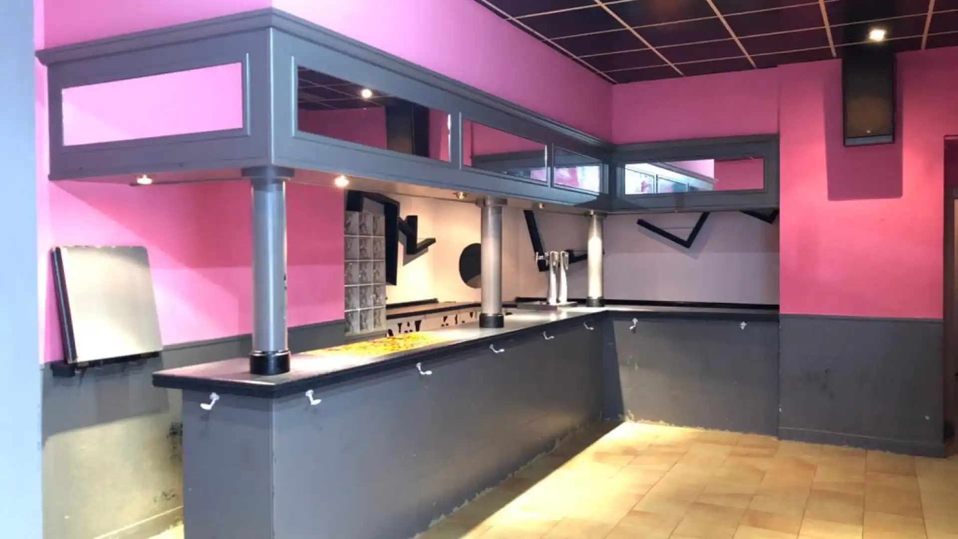 Geschaftsraum zum Verkauf in Piélagos