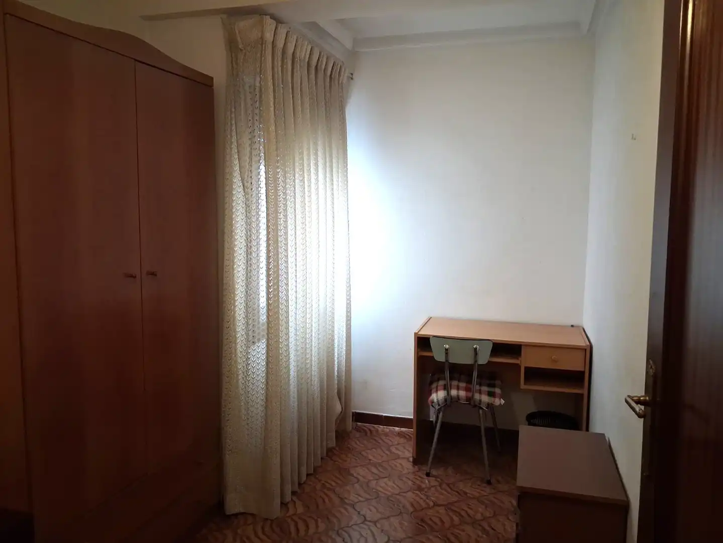 Bedroom of Flat for sale in Zaragoza  with Heating, Terrace and Storage room
