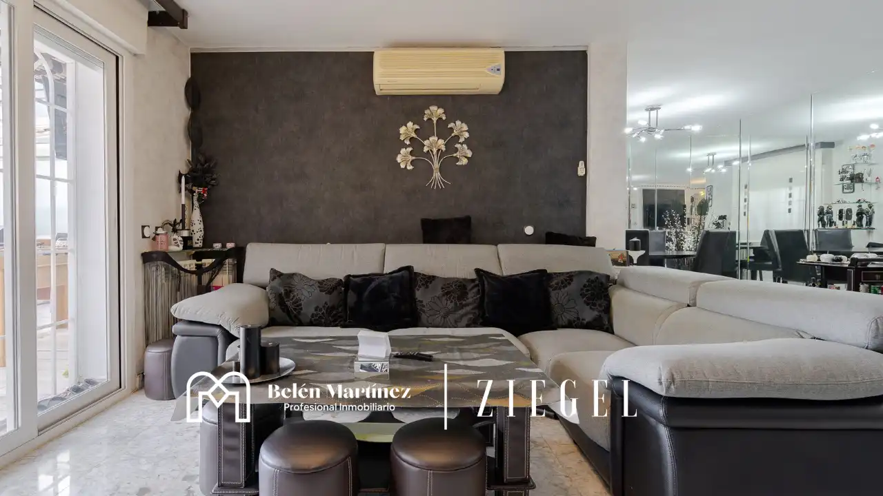 Sala de estar de Casa o chalet en venta en Urbanizaciones
