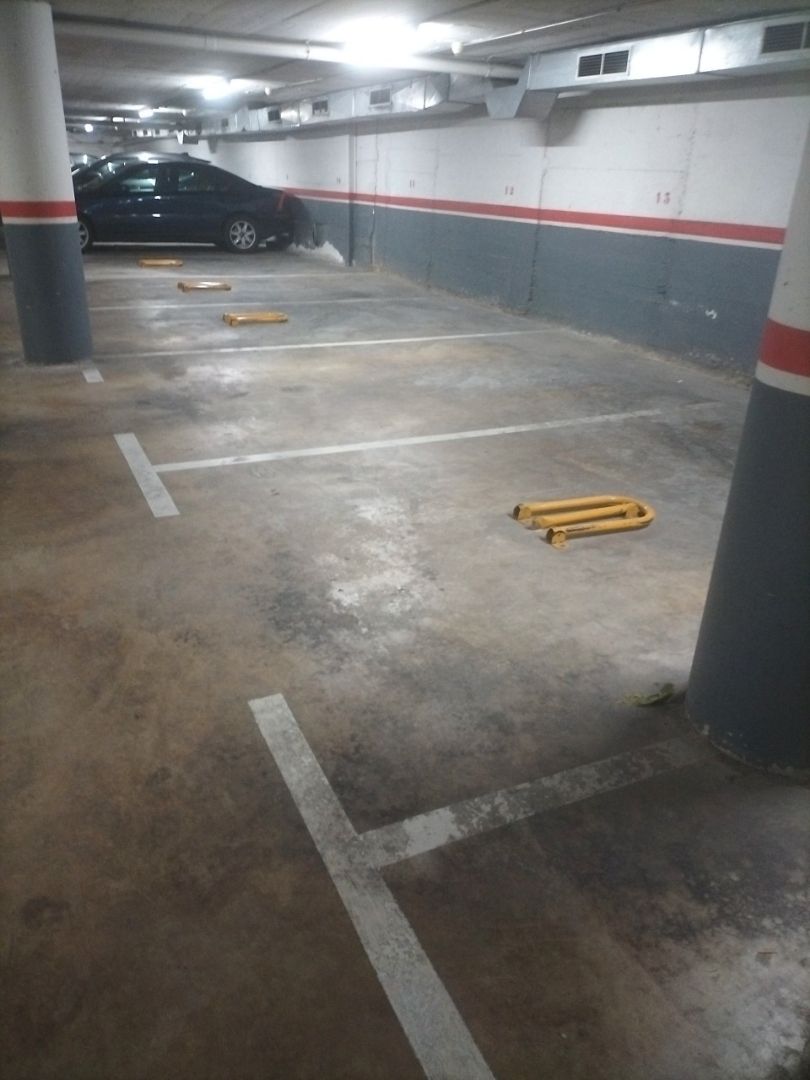 Aparcament de Garatge de lloguer en Cornellà de Llobregat