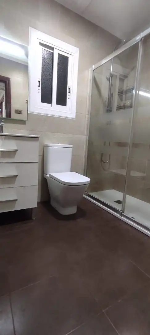 Bathroom of Flat for sale in Santa Coloma de Gramenet  with Balcony