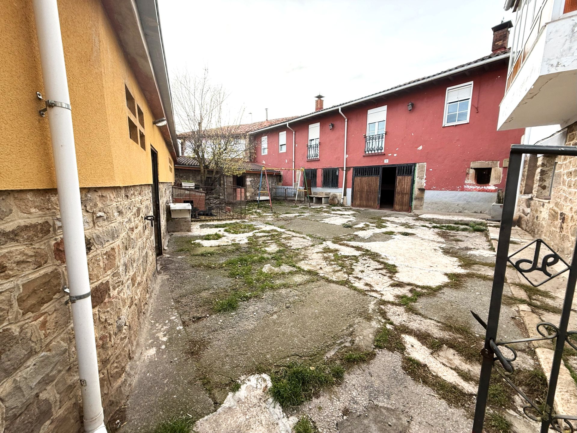 Exterior view of House or chalet for sale in Campoo de Enmedio  with Private garden, Terrace and Storage room