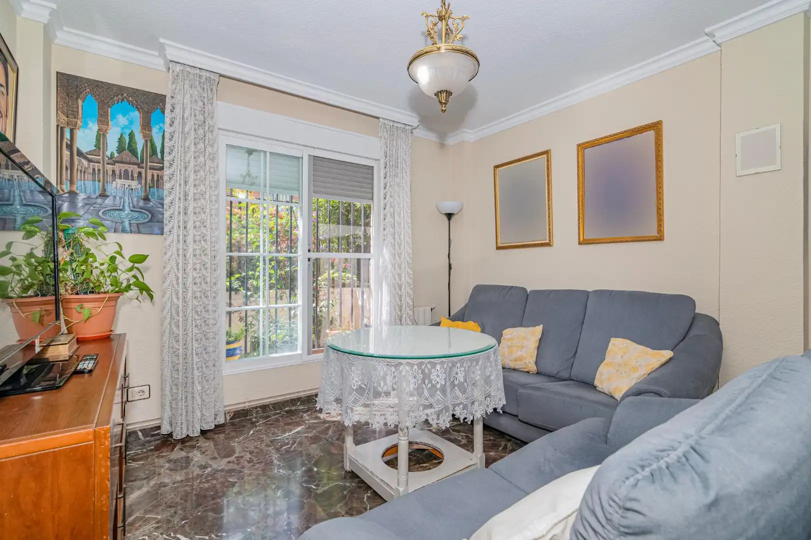 Sala de estar de Casa adosada en venta en Granada con Aire acondicionado y Calefacción