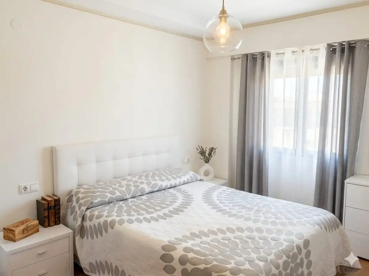 Schlafzimmer von Wohnung zum Verkauf in Valencia mit Klimaanlage, Heizung und Parkett