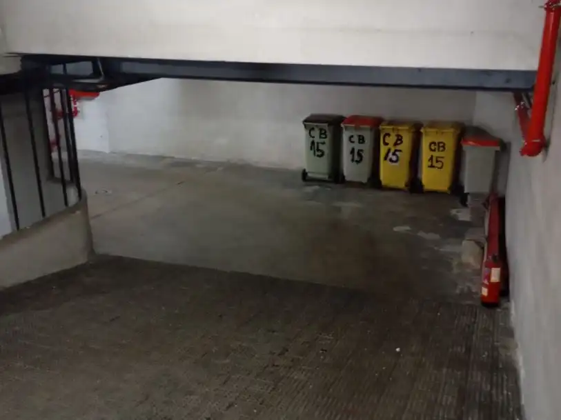 Parking of Garage for rent in Madrid