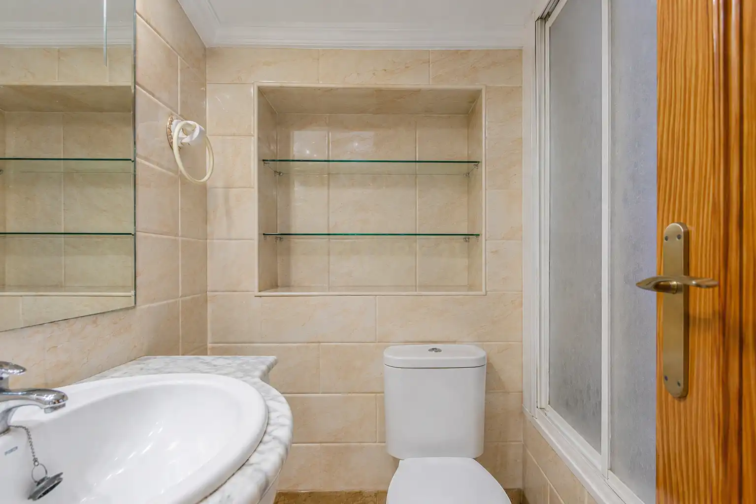 Baño de Casa adosada en venta en La Nucia con Aire acondicionado, Trastero y Piscina