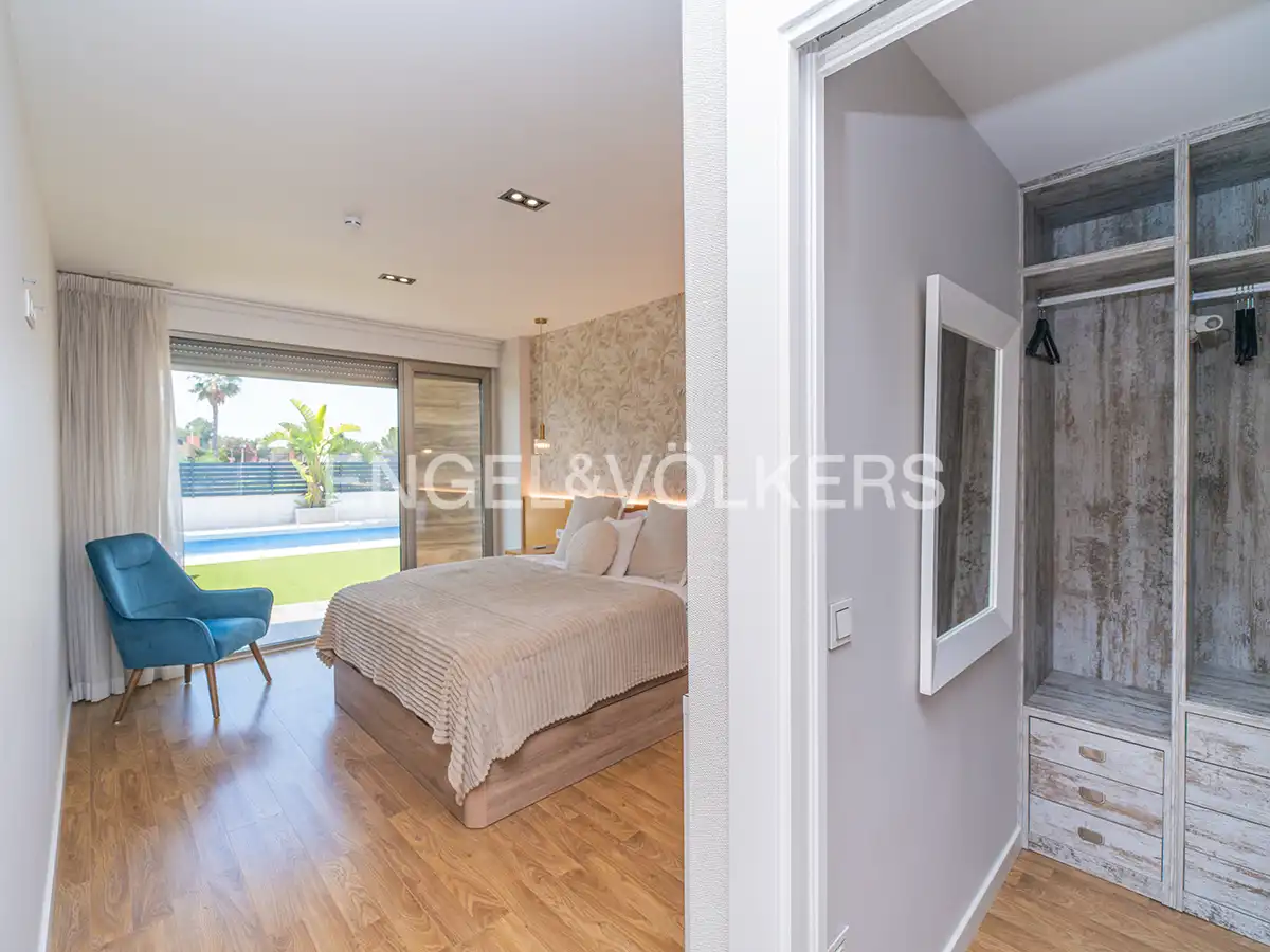Habitación de Casa o chalet en venta en Santa Pola con Aire acondicionado, Calefacción y Jardín privado