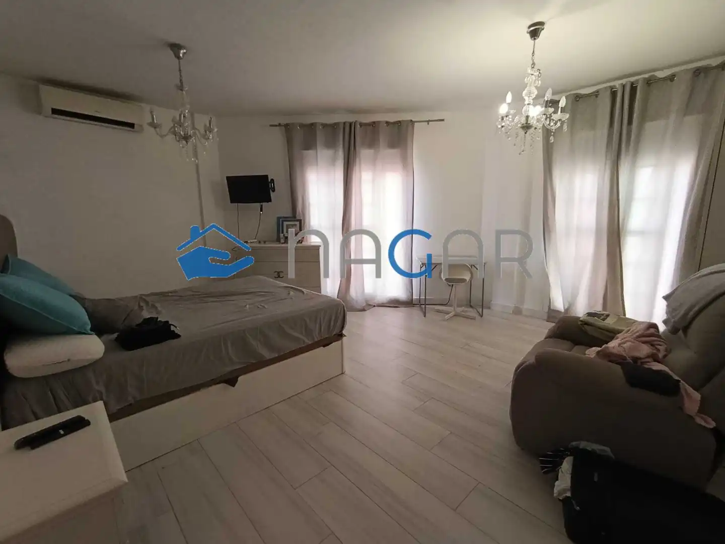 Dormitori de Casa o xalet en venda en La Línea de la Concepción amb Aire condicionat i Terrassa