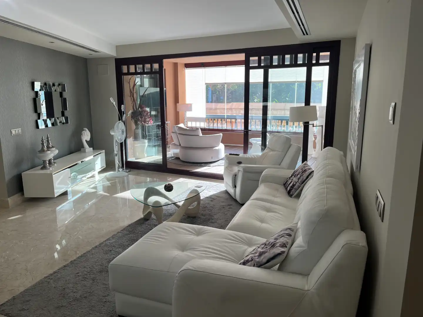 Apartament amb piscina en venda a San Pedro de Alcántara, imagen 3