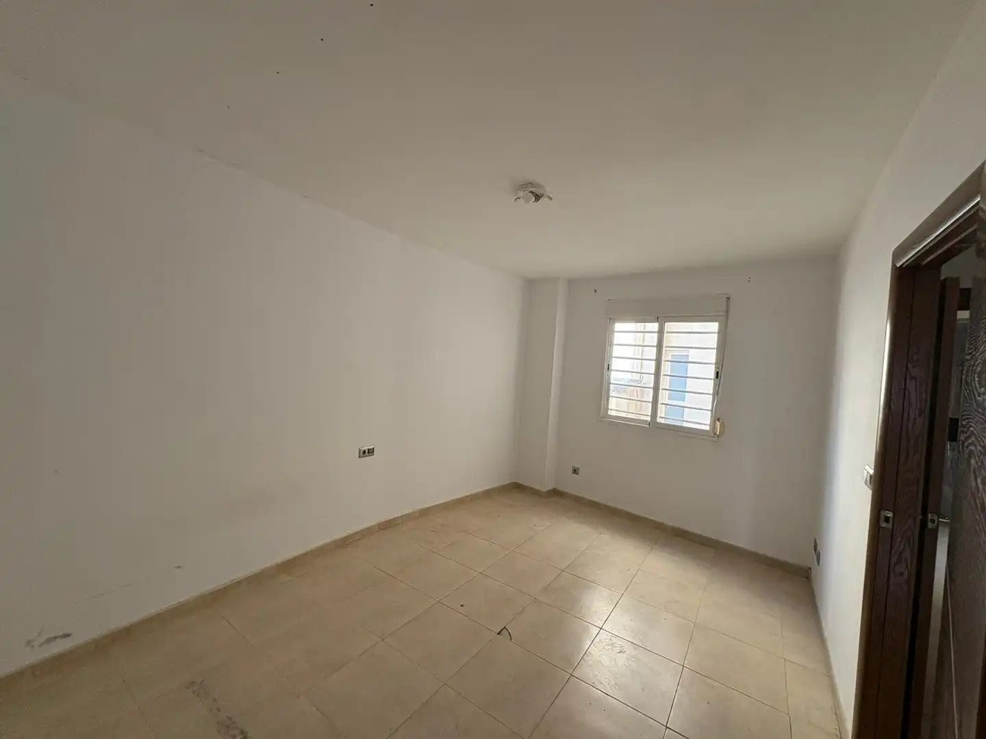 Bedroom of Flat for sale in Benifaió  with Alarm