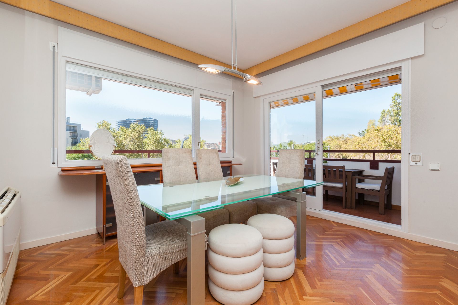 Dining room of Flat for sale in  Barcelona Capital  with Air Conditioner, Heating and Private garden