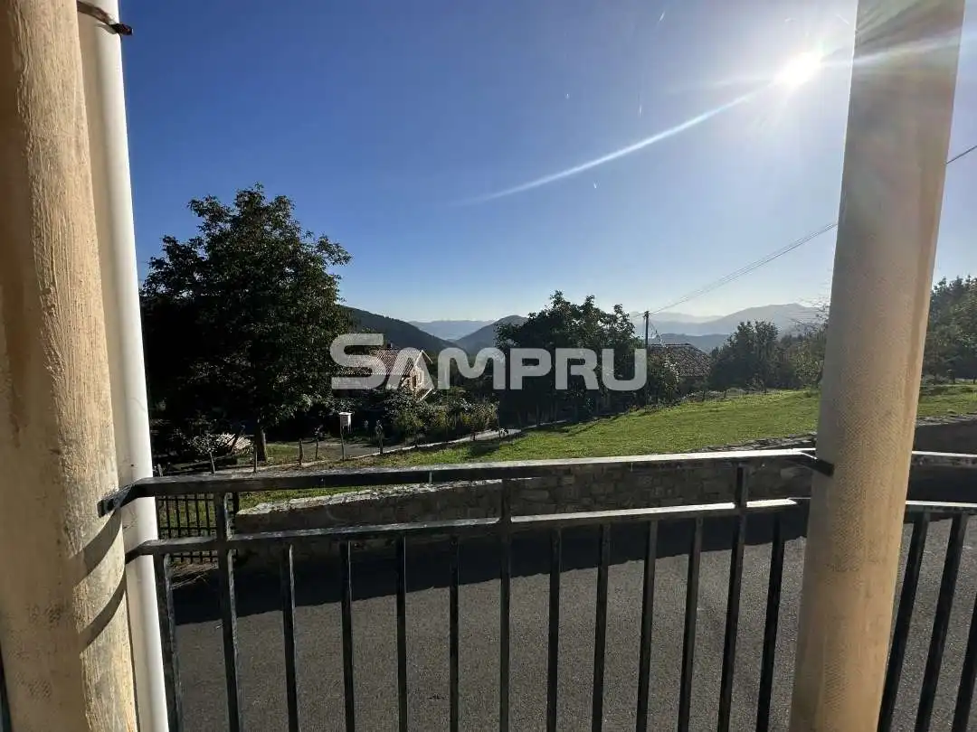 Country homes for sale in Aramaio