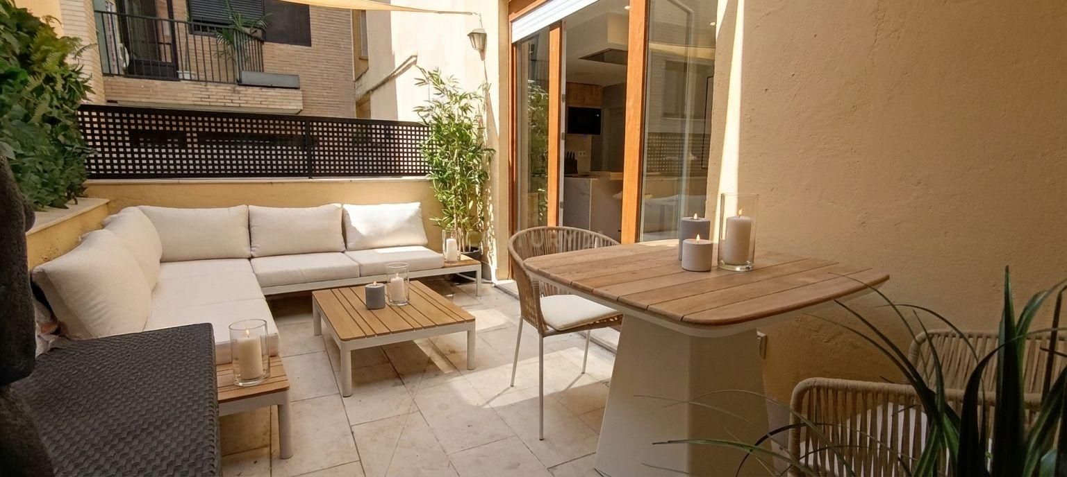 Terrace of Flat to rent in  Madrid Capital  with Air Conditioner, Oven and Washing machine