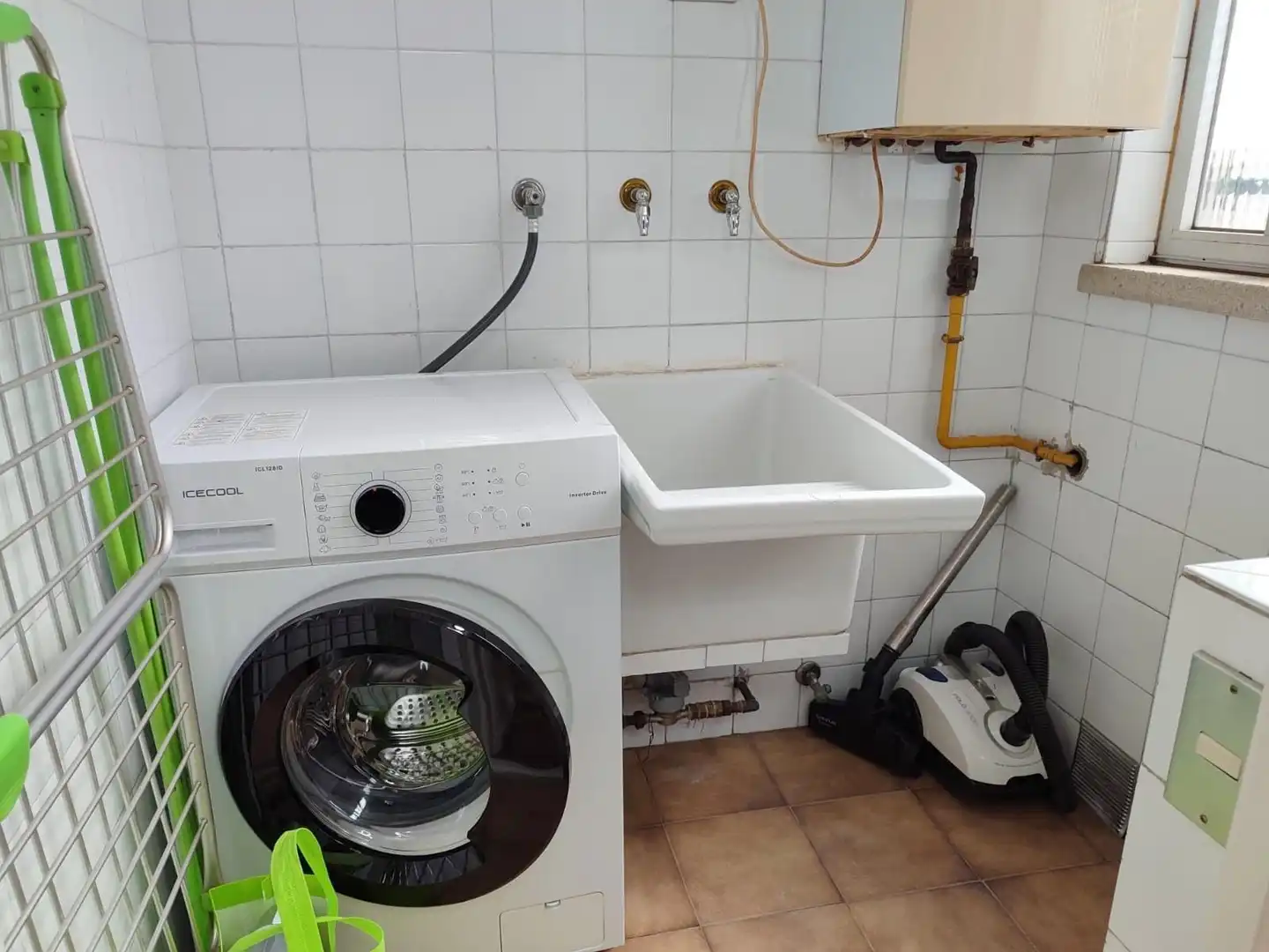 Bathroom of Flat for rent in Oviedo   with Heating and Furnished