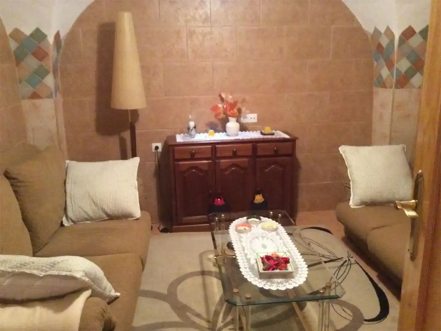 Sala d'estar de Casa adosada en venda en Albalá