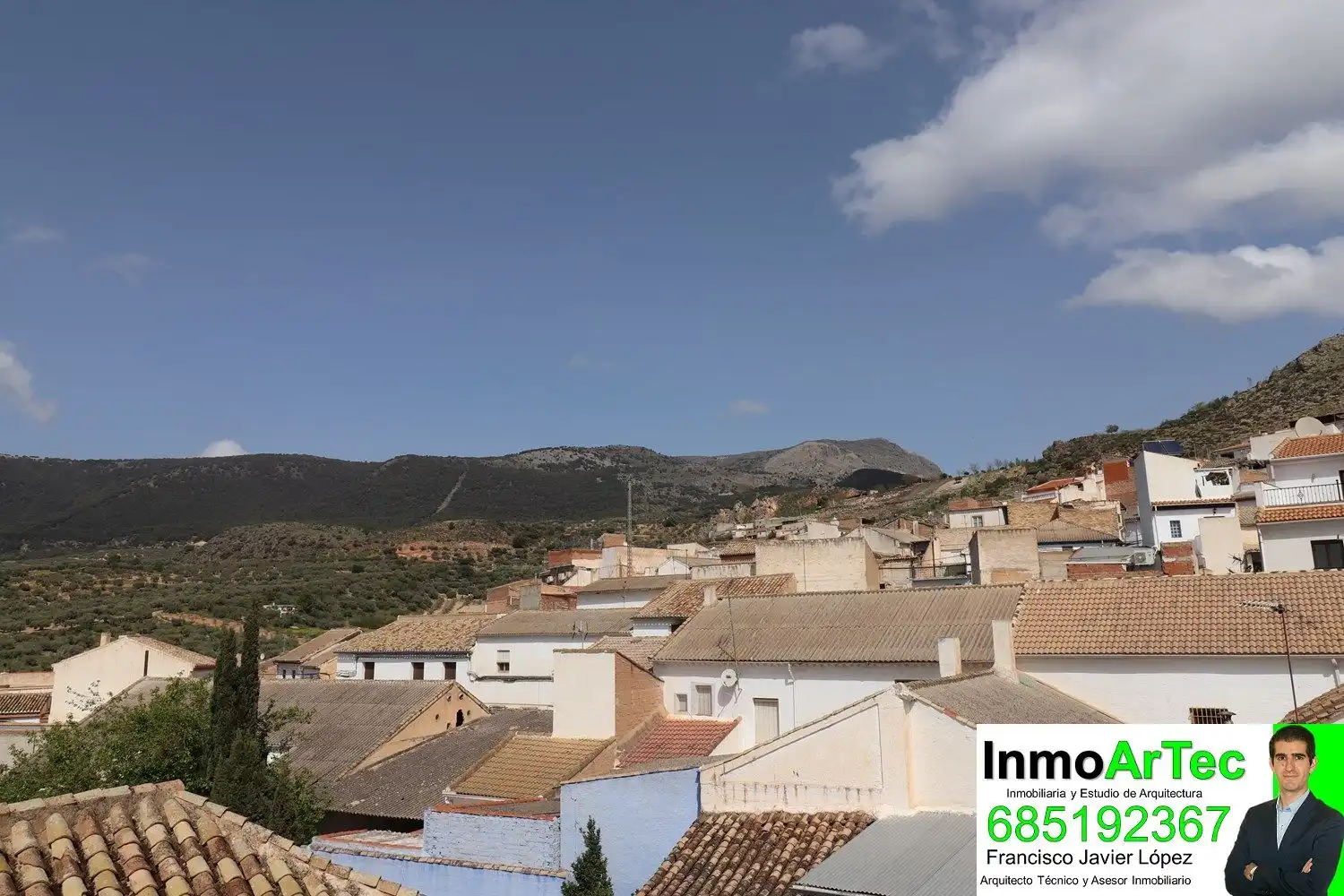 Vista exterior de Casa o xalet en venda en Íllora amb Terrassa, Traster i Piscina