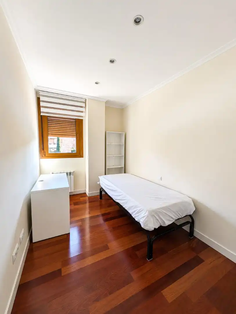 Schlafzimmer von Wohnung zur Miete in Boadilla del Monte mit Klimaanlage, Heizung und Terrasse
