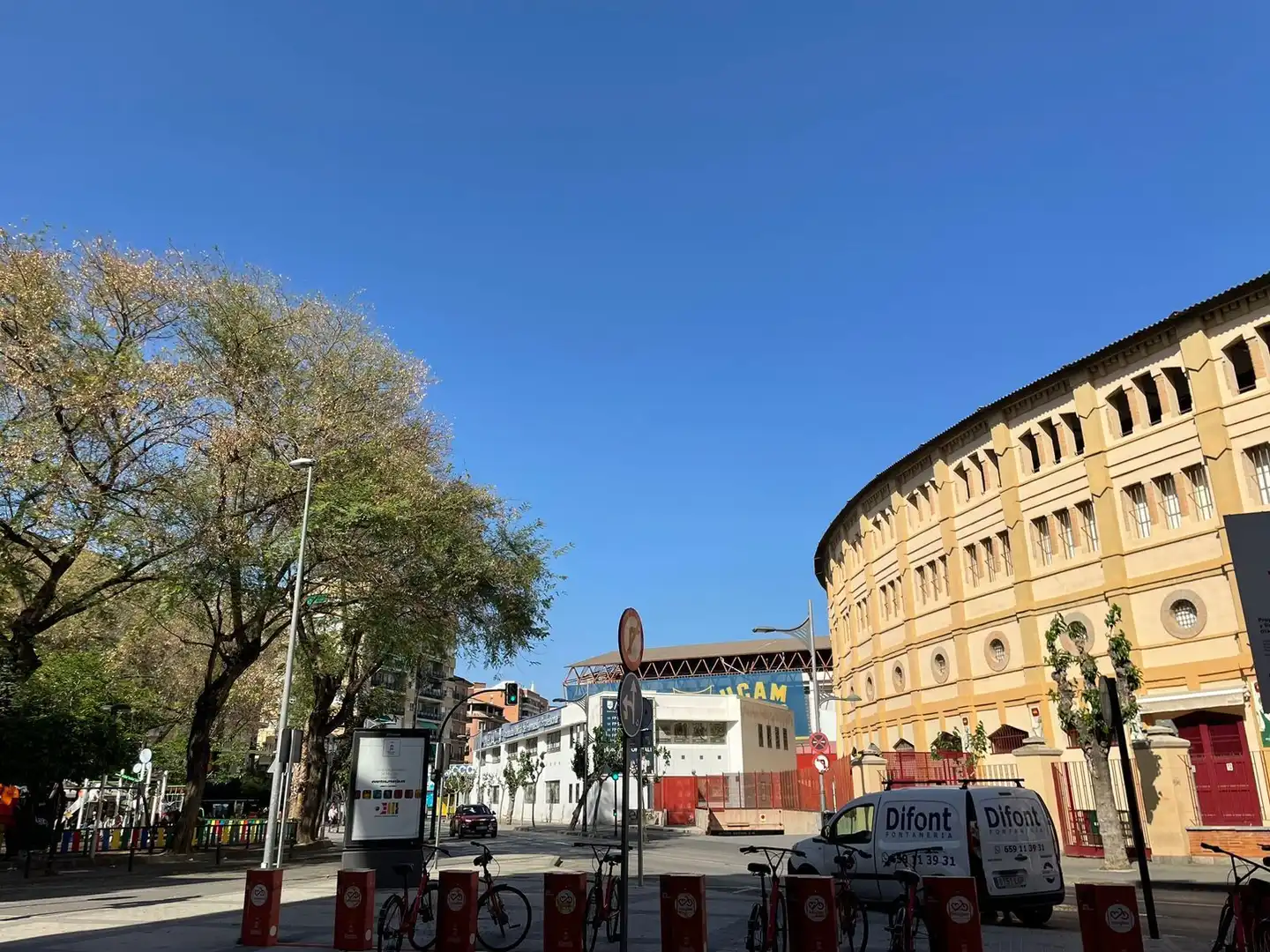 Vista exterior de Local en venta en Murcia