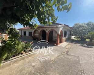 Vista exterior de Casa o xalet en venda en El Perdigón  amb Calefacció, Jardí privat i Piscina