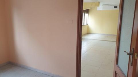 Foto 4 de Oficina de lloguer a Plaza Andalucía, 6, Santiago, Huesca