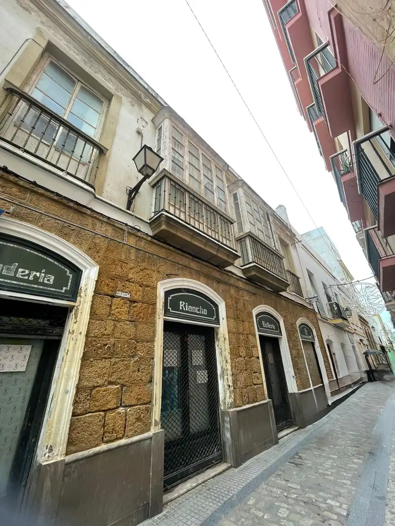 Vista exterior de Edificio en venta en Jerez de la Frontera