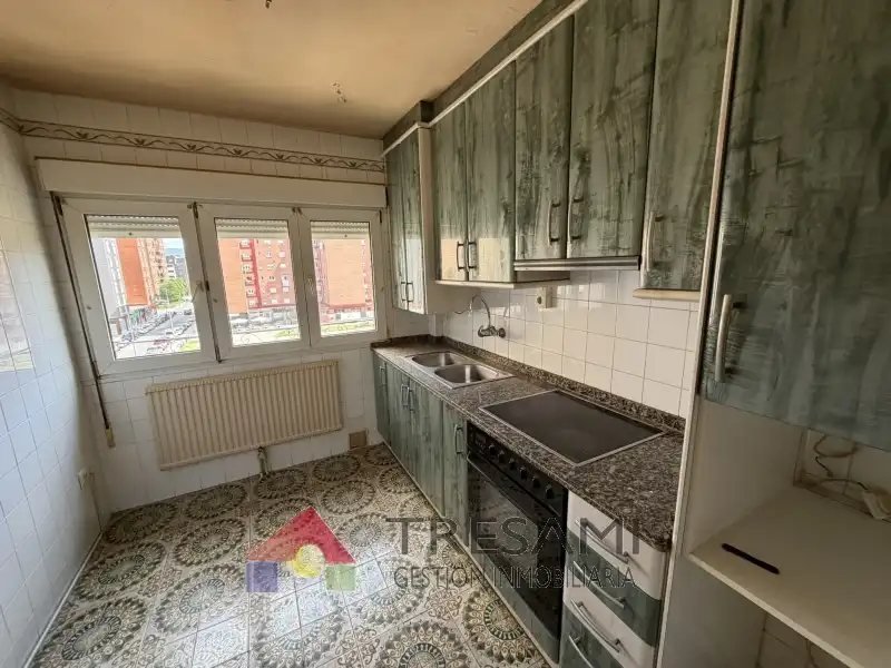 Kitchen of Flat for sale in Gijón   with Heating