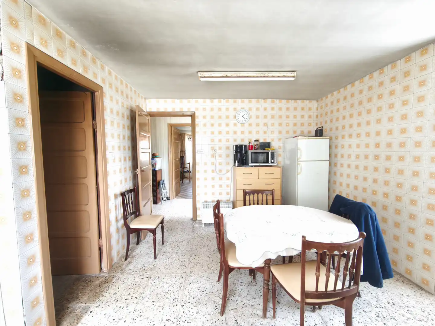 Cuina de Casa o xalet en venda en Santiago de Compostela  amb Jardí privat, Terrassa i Traster