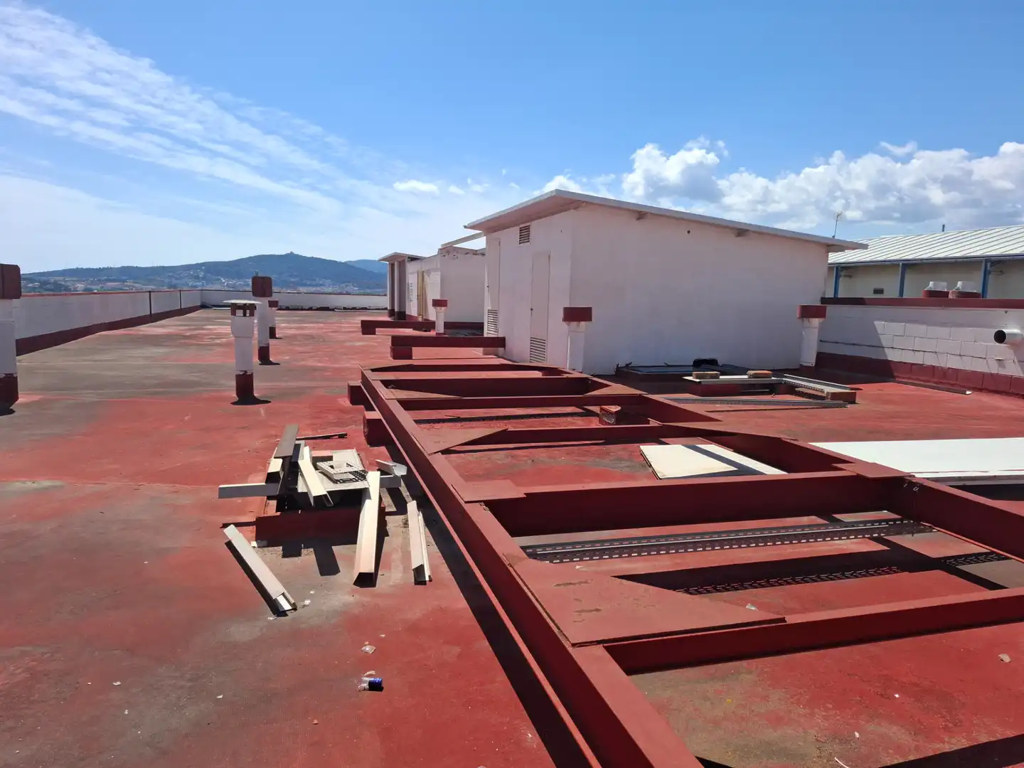 Vista exterior de Nave industrial en venta en Sant Joan Despí