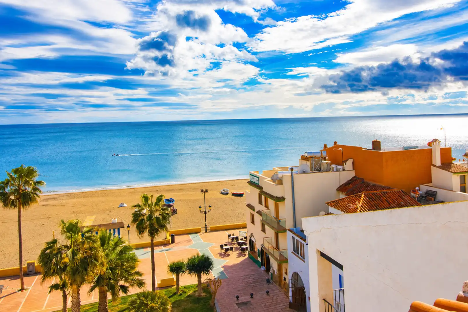 Außenansicht von Dachboden zum Verkauf in Manilva mit Klimaanlage, Terrasse und Schwimmbad