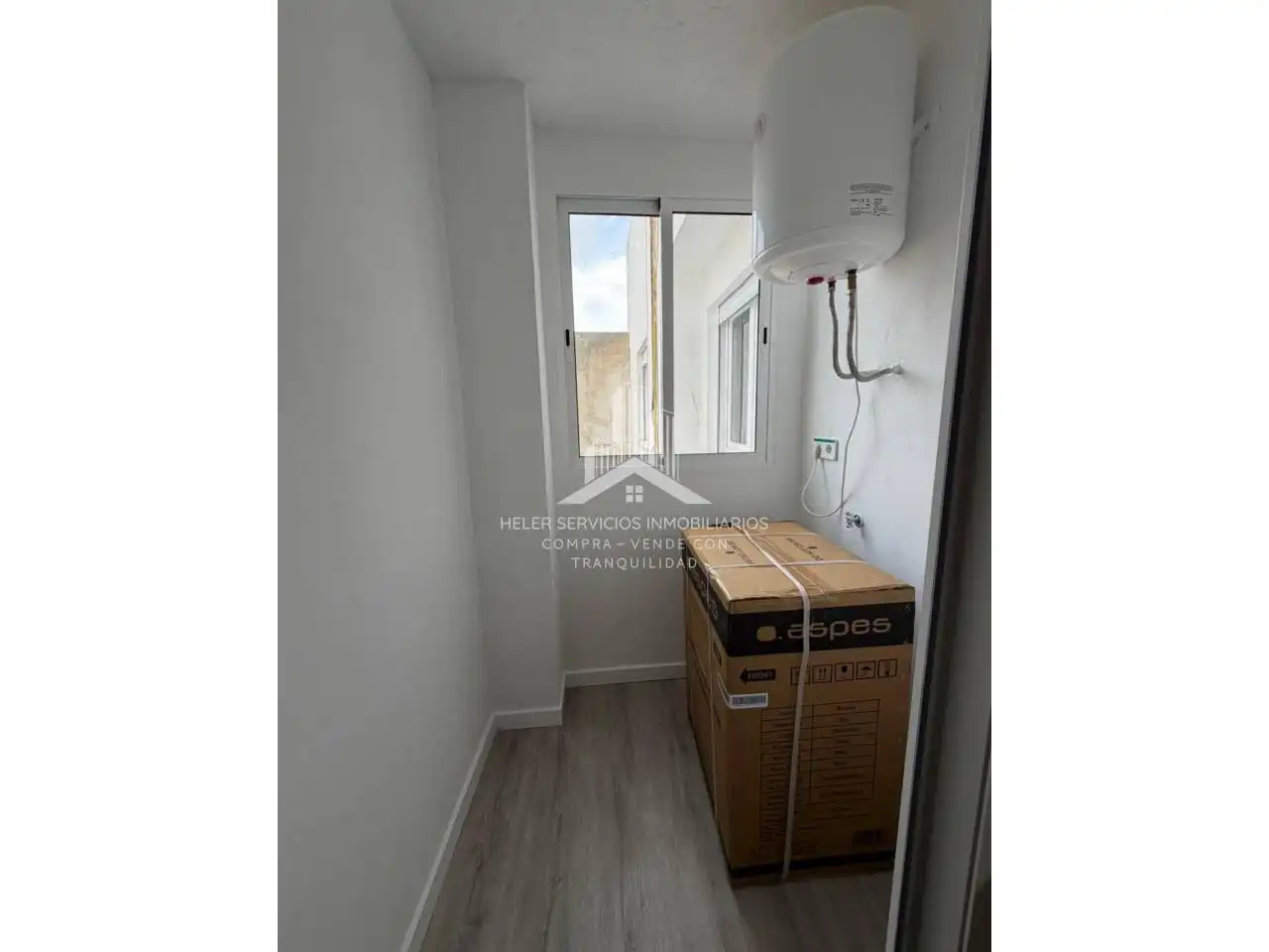 Wohnung zur Miete in Avenida Valencia, Ensanche - Río Júcar