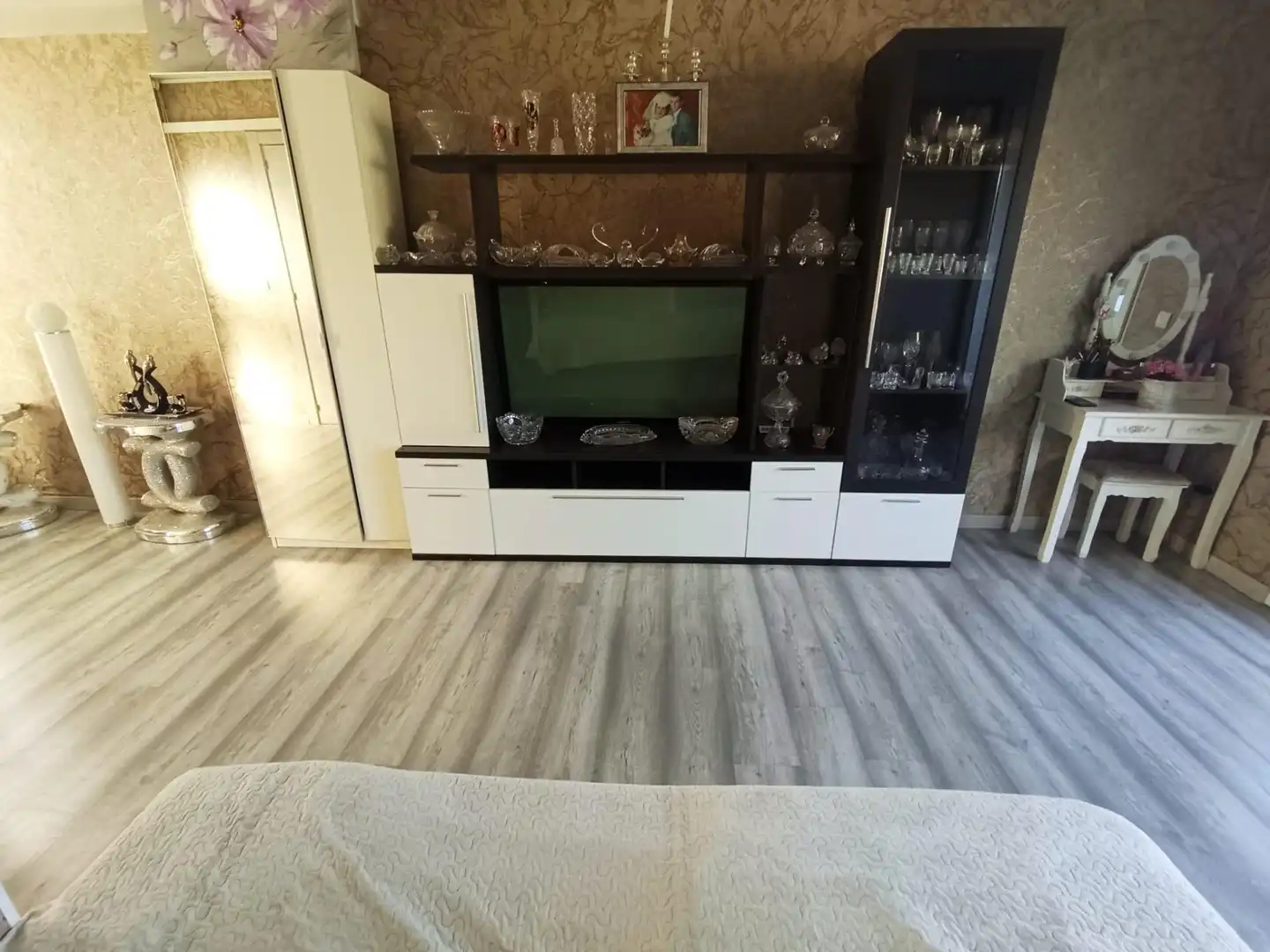 Wohnzimmer von Einfamilien-Reihenhaus zum Verkauf in Petrer mit Klimaanlage, Heizung und Gemeinschaftspool