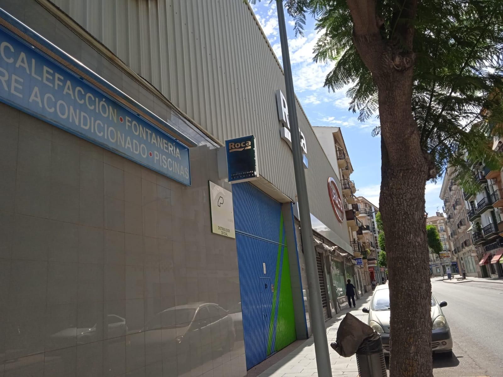 Außenansicht von Fabrikhallen zum Verkauf in Villanueva de la Serena