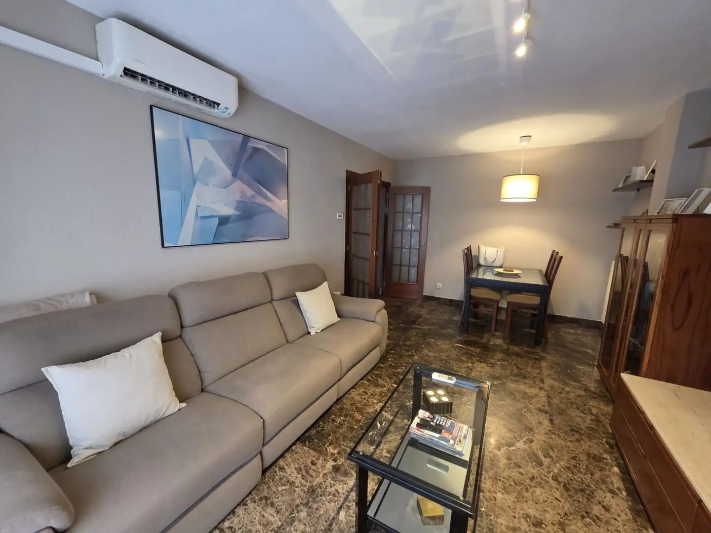 Sala de estar de Piso en venta en Santa Coloma de Gramenet con Aire acondicionado, Calefacción y Terraza
