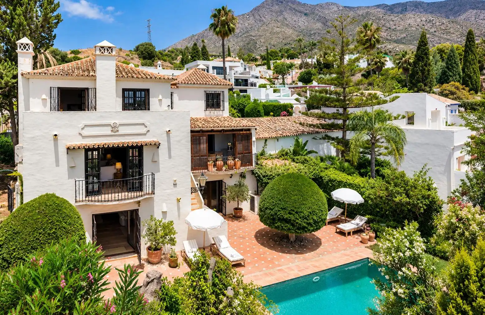 Xalet amb terrassa en venda a Urbanizacion Urbanización Marbella Hill Club, imagen 2