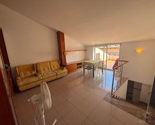 Living room of Duplex to rent in Población de Arroyo