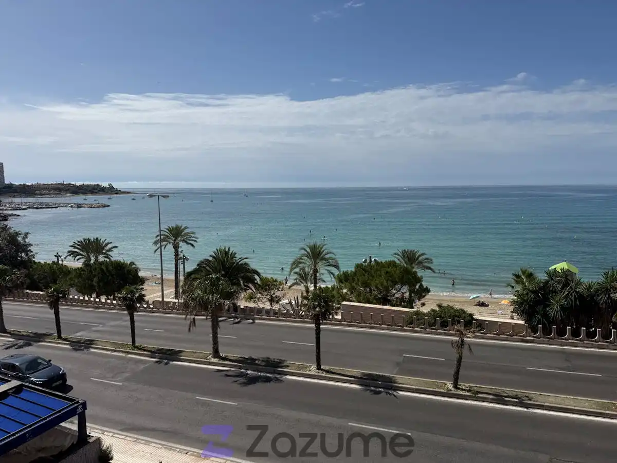 Außenansicht von Wohnung zur Miete in Alicante / Alacant mit Klimaanlage, Terrasse und Möbliert